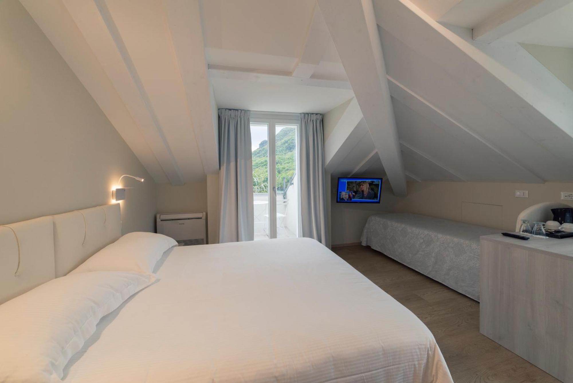 Hotel Due Palme เมอร์กอซโซ ภายนอก รูปภาพ