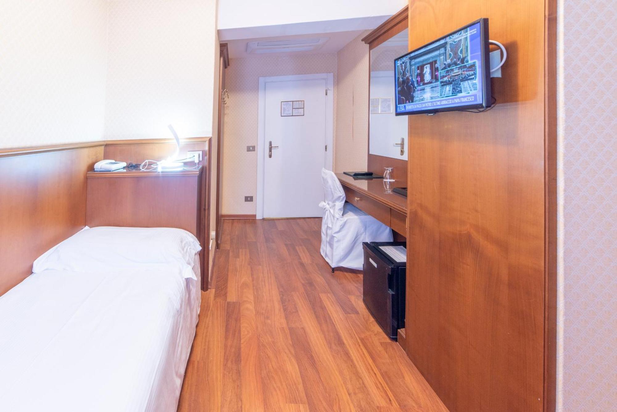 Hotel Due Palme เมอร์กอซโซ ภายนอก รูปภาพ
